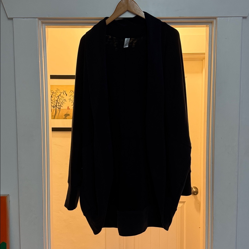 Classic Black Shawl Collar Women's Coat - Picture 4 of 6